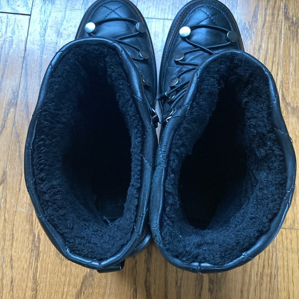 Aquatalia Black Quilted Sherling Lace-Up Boots size 9.5 - Picture 7 of 13